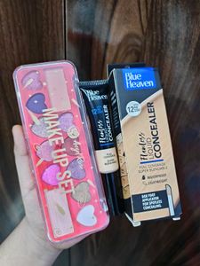 concealer and eyeshadow pallete combo