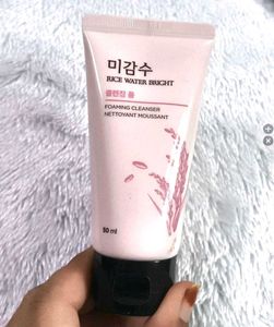 The Face Shop Rice Water Bright Foaming  Wa