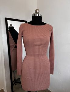 Blackless dress