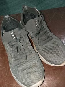 TRV running Shoe