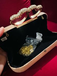 Sparkling Heart Ring Clutch