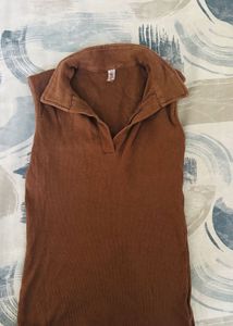 Brown Collared Sleeveless Top