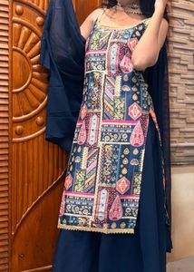 Stunning Teal Kurta Set with Abstract Print