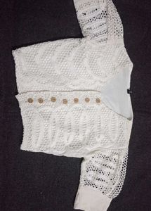 Chic White Cropped Lace Top