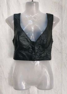 3206. Black Faux Leather Crop Vest