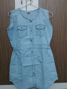Light Wash Denim Sleeveless vest