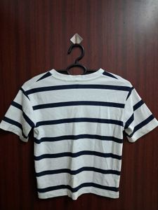 UNIQLO Striped White and Navy T-Shirt