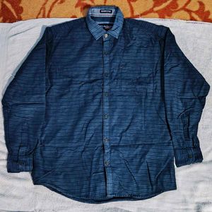 men's navy blue striped shirt