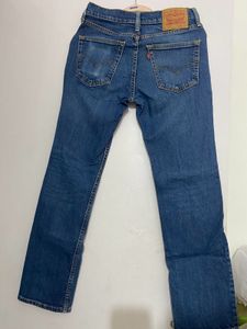 LEVI’S Slightly Distressed Stretchable Blue Denim