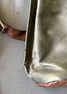 Chic Crossbody Bag with Buckle Detail