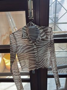 BERSHKA TRANSPARENT CROP TOP