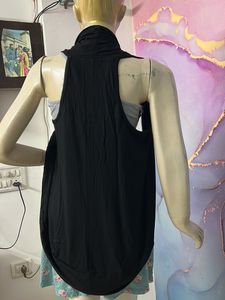 Black Shrug