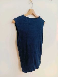Sleeveless Black Knit Top