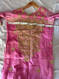 Elegant Pink &amp; Gold Embroidered Pakistani Kurti