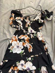 Floral Print Cold Shoulder Ruffle Dress