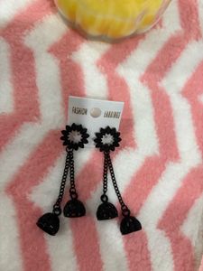 Black Flower Dangle Earrings
