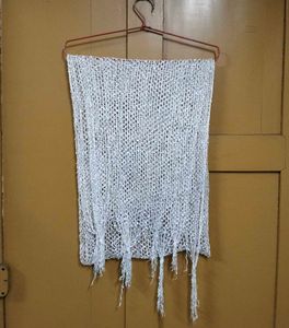 White Open-Knit Mesh Stole with Fringe Tassels