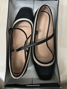 Chic Black Ballerina Heels with Strap
