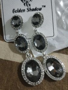 A Beautiful Earings by Golden Shadow