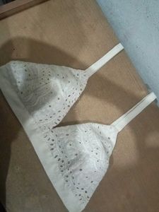 off white Broderie Anglaise Bra(customised