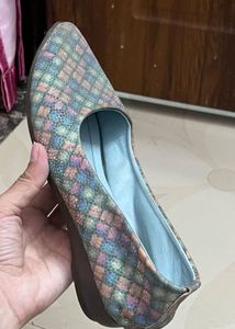 Shimmery Pointed Toe Flats