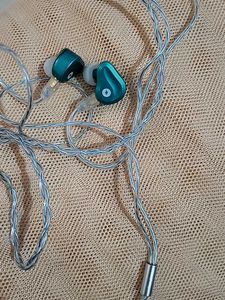 Leaf Wired Earphones 🎧