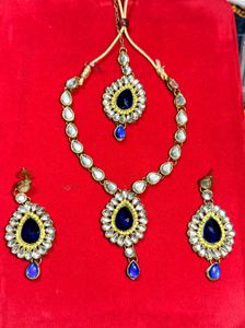 Necklace Set with Ear rings