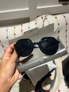 Stylish Black Hexagonal Sunglasses