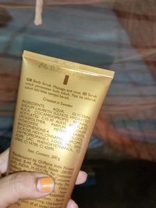 Oriflame Milk &amp; Honey 🍯 Body Scrub