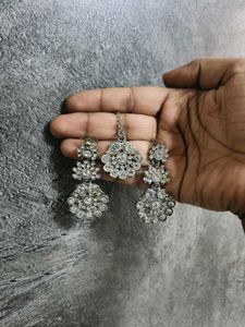 Sparkling Stone Earrings &amp; Tikka Set