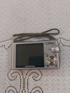 Olympus Stylus 810 8.0MP Digital Camera - Silver