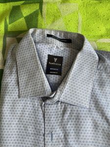 Van Heusen Business Custom Fit Shirt