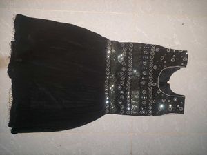 Embellished Sleeveless Black Blouse