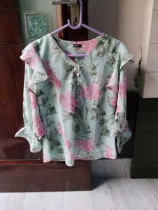 casual wear top