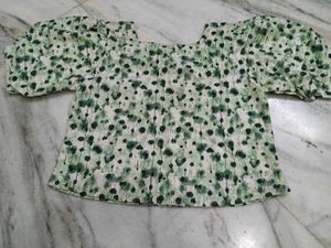 Stylish Green Floral Puff Sleeve Top