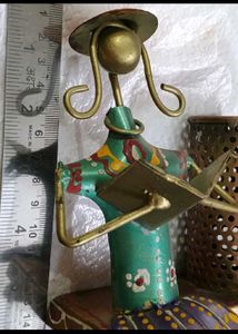 Metal Girl Doll wit pen stand