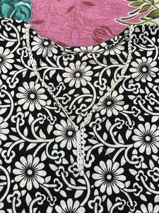 Stylish Black &amp; White Floral Kurta
