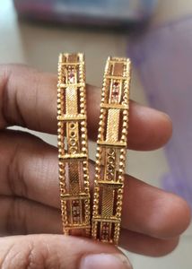Elegant Red Stone Pendant Set