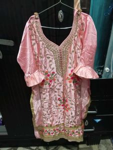 Elegant Pink Embroidered Kurta Set