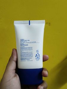 ISNTREE Hyaluronic Acid Sun Serum SPF 50