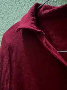 Maroon Collared V-Neck Long Sleeve Top