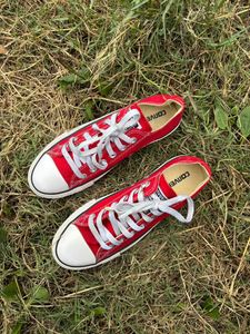 Rare red converse low