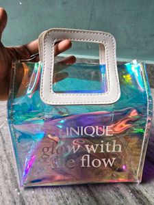 Clinique Holographic Pouch