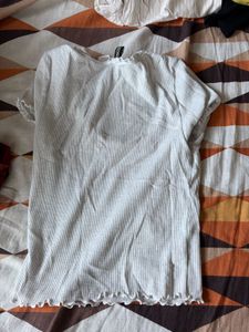 combo sale is there. h&m & white top