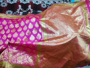 Pink &amp; Gold Banarasi saree with blouse piece9