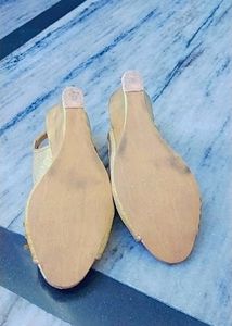 Lady Sandal Heel Colour (Goldan)  This Is Tiet For Me   Use Only One Time