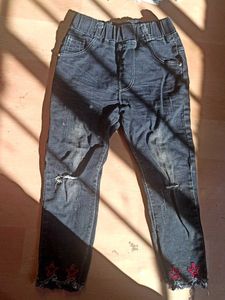 Ripped Star Jeans