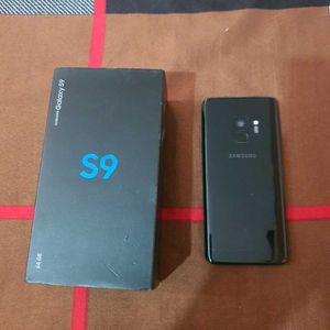 Samsung Galaxy S9 with Box