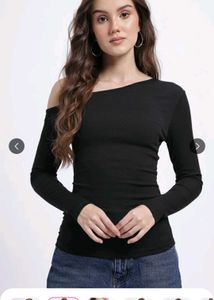 Black One-Shoulder Long Sleeve Top