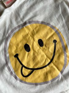 Urbanic - Cropped Smiley Face Tank Top